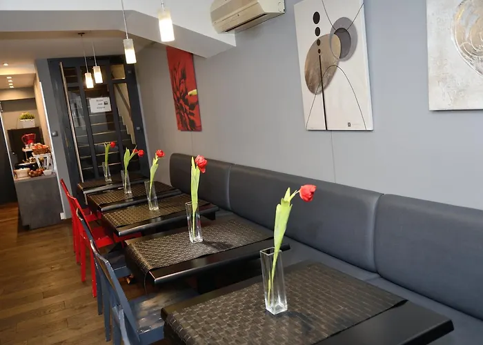 Etc...hotel - Hyper Centre ホテル 2*