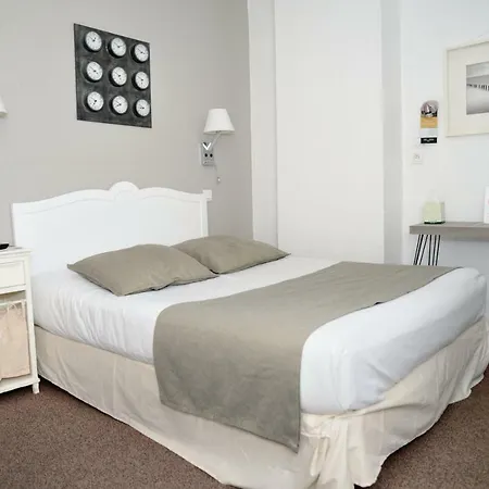 Etc...hôtel - Hyper Centre 2*